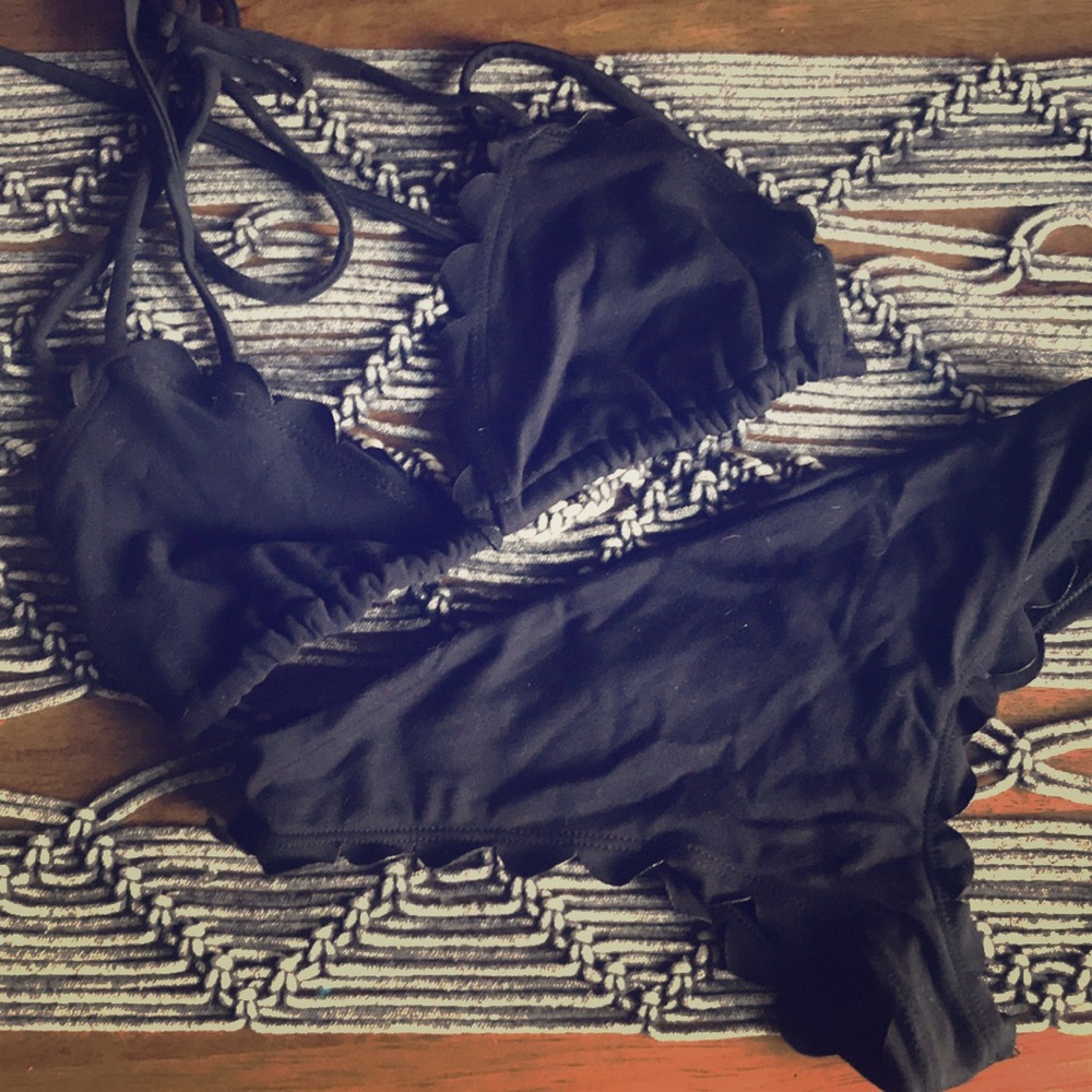 BEACH RIOT / STONE COLD FOX SWIM